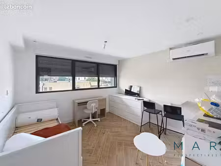 studio 1 pièce 29 m²