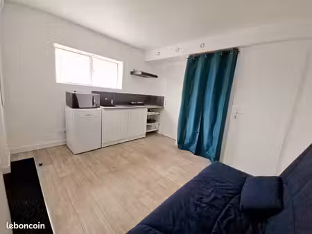appartement studio avec rez de jardin proche lyon -tram t3