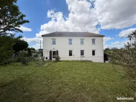 maison 9 pièces 230 m²