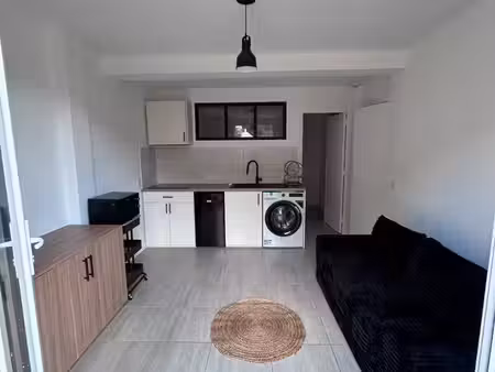 location studio meublé