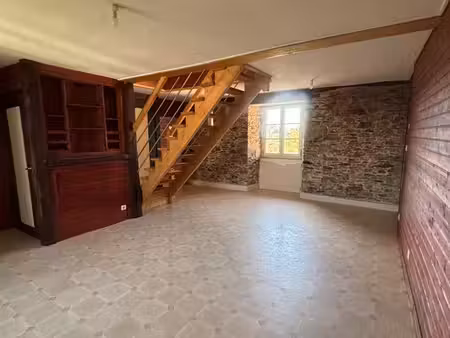 t4 duplex 113 m² – dernier étage – centre historique saint-yrieix-la-perche –vue dégagée