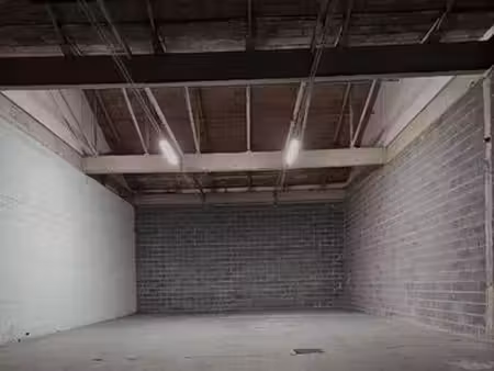 hangar de stockage 150m2