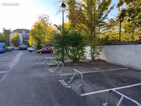 location place de parking