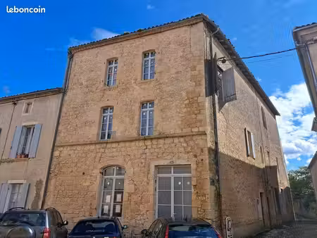 maison 22 pièces 411 m²