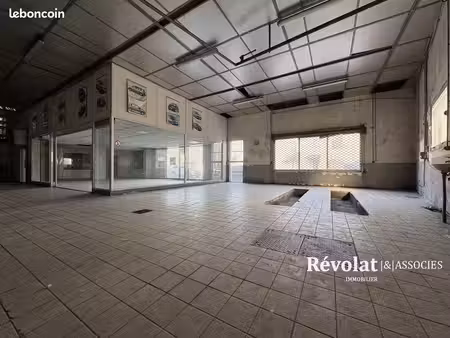 maison 4 pièces 369 m²