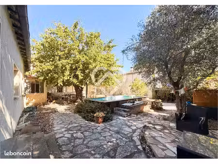 maison 7 pièces 202 m²