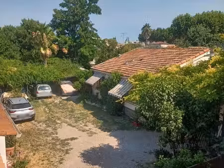 lunel ensemble immobilier 8 appartements + 5 garages