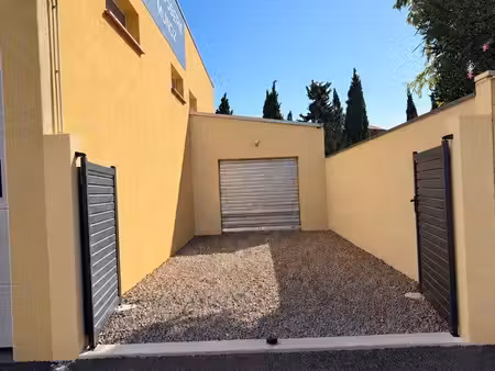 local / dépôt 37 m² avec cour privative 41 m² – nissan-lez-enserune