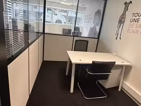 bureau 9 m2 métro anatole france