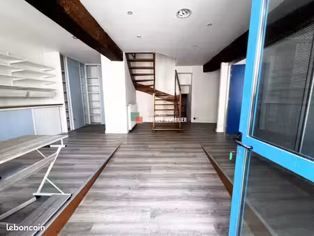 bureaux 150 m²