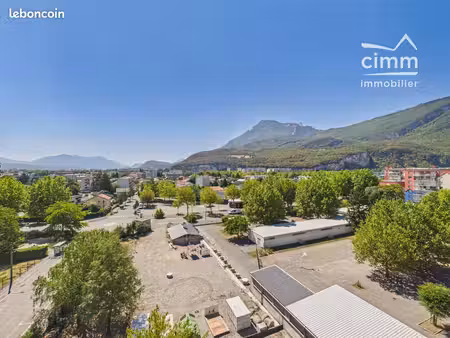 appartement 4 pièces 80 m²