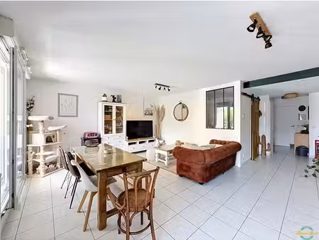 appartement 2 pièces 64 m²