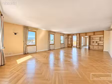 appartement 6 pièces 200 m²