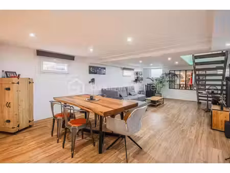 spacieux et chaleureux appartement de 104 m2 avec garage