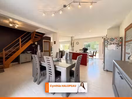 maison familiale de 161 m² avec piscine – chauché