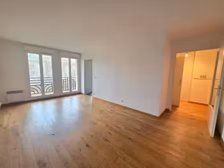 location appartement 2 pièces 43.83 m² à sainte-genevieve-des-bois (91700)  780 €