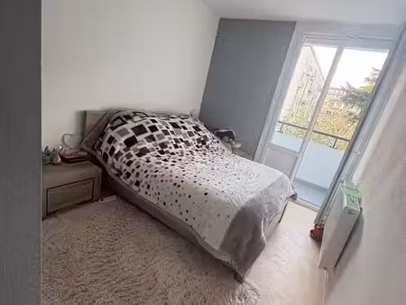 appartement 61 m² entièrement rénové – 2 chambres – 2 balcons – cave