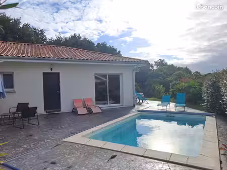 maison recente de 132 m2 - 4 chambres - piscine chauffee - dpe a - calme absolu - proche d