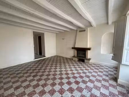 location maison 3 pièces 102m² adriers 86430