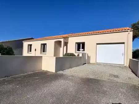 location maison à la roche-sur-yon (85000) : à louer / 90m² la roche-sur-yon