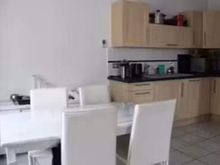 location maison à saint-père-en-retz (44320) : à louer / 45m² saint-père-en-retz