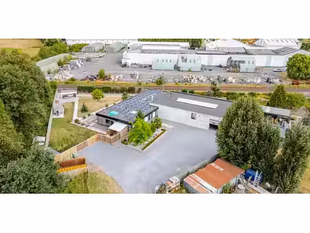bien commercial à vendre à wevelgem pour € 1.000.000 avec 4 chambres à coucher