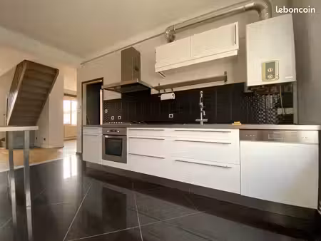 appartement en duplex. f5. 73m2. étage 1/1