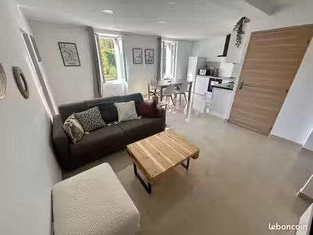 t2 meublé très lumineux
