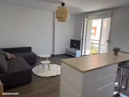 t2 meublé 47 m² refait à neuf – proximité fac lyon 3 - balcon & parking – métro sans-souci