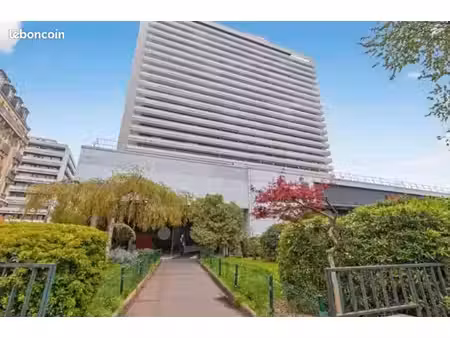 location t2