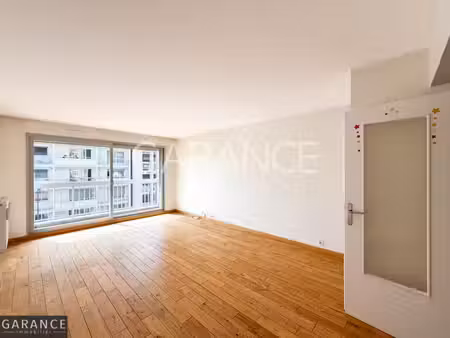 beau 3 pièces avec balcon à paris (75012)