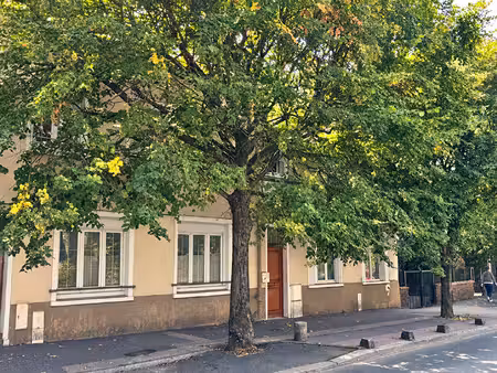 studio 23.75m2 proche métro mairie de montreuil