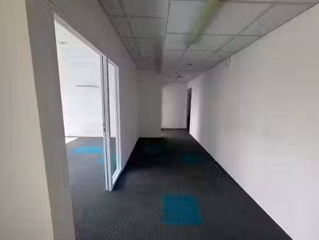 location bureau 130 m² à tours (37100)