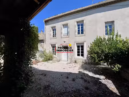 maison de village avec cours