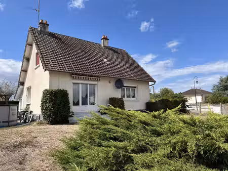maison familiale avec jardin  garage et sous-sol