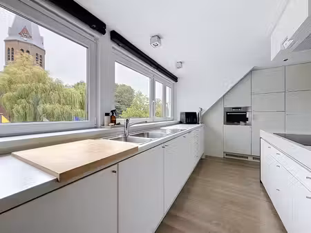 stijlvol appartement te koop in marke met 2 slaapkamers  moderne keuken en een comfortabel
