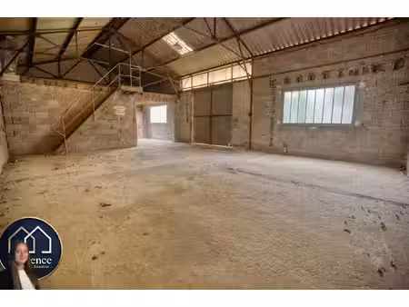 à louer – entrepôt de stockage à 5 minutes de nogent-le-roi
