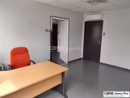 location bureau poitiers 71 m²