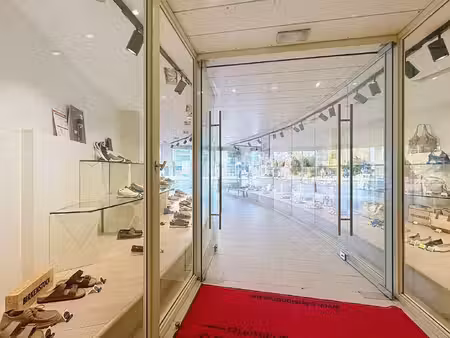 duplexappartement met handelspand