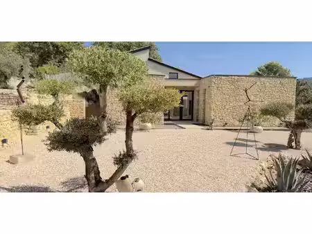 propriété avec piscine et jardin malemort-du-comtat (84)