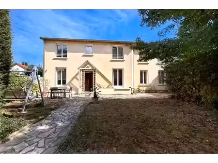vente maison 7 pièces  130.00m²  vitry