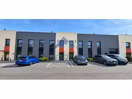 location local professionnel 141m² st andre de corcy 01390