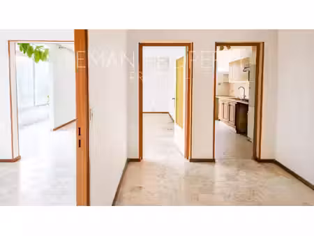 appartement t4/5 avec cave et place de parking privative
