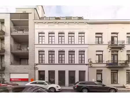 surface commerciale à vendre à rue souveraine 5 ixelles (vbe66370)