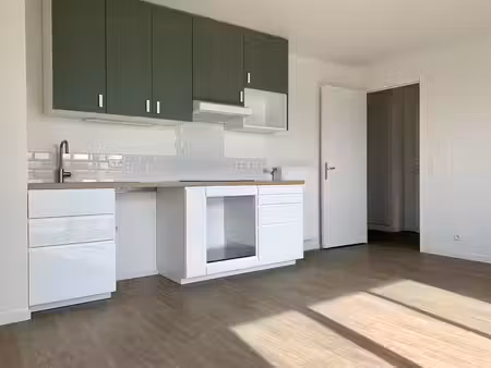 t3 à louer à bondoufle – appartement récent avec balcon et parking