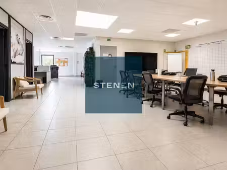 location bureaux 180m²