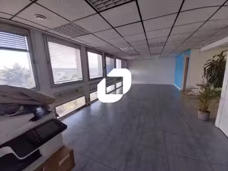 location bureaux 155m²