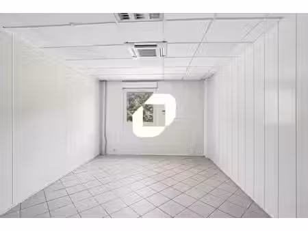 location bureaux tremblay en france 93290 130m²