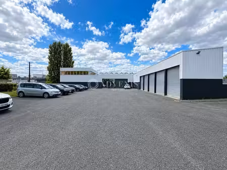 vente local d’activités 1650m²