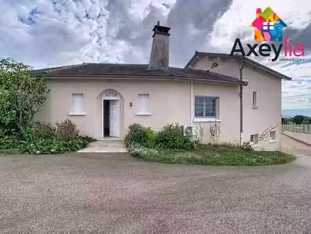 a vendre- perreux: maison sur terrain de 2571 m2 avec piscine couverte et garage indépenda